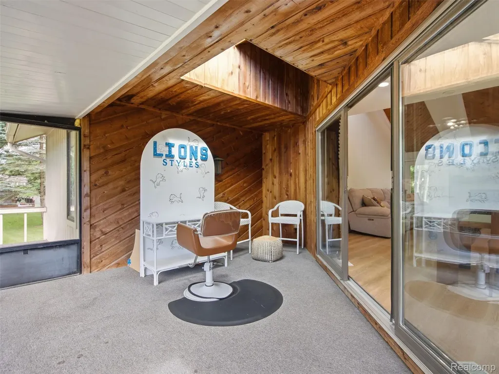 2258 S Long Lake Road Fenton City MI 48430