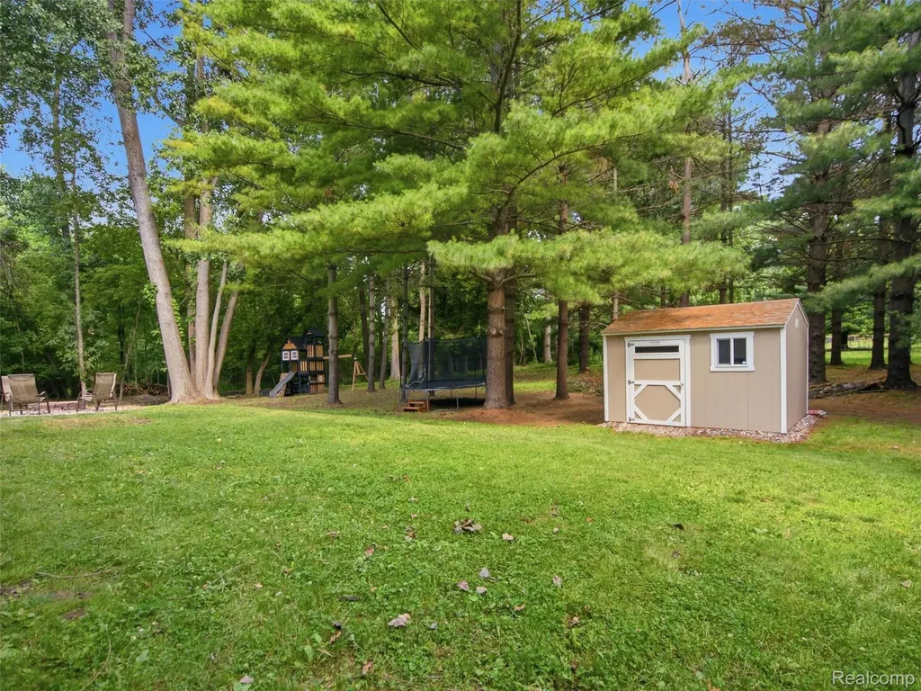 2258 S Long Lake Road Fenton City MI 48430