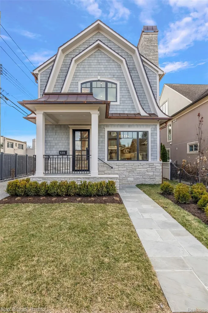 535 Henrietta Street Birmingham City MI 48009