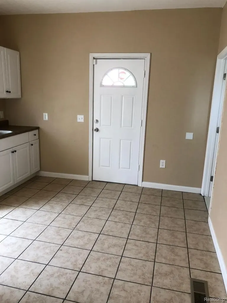 6047 Hartford St (lower Unit) Detroit City MI 48210