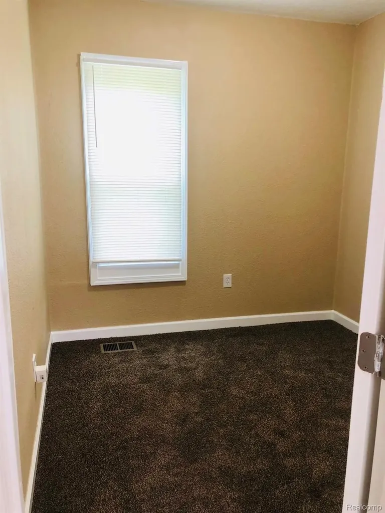 6047 Hartford St (lower Unit) Detroit City MI 48210