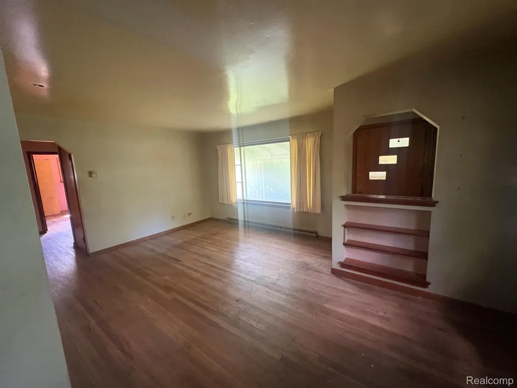 23301 Harrellson Street Macomb Township MI 48042