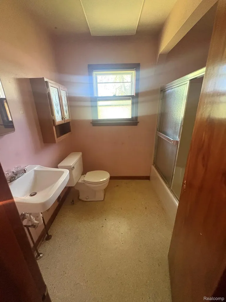 23301 Harrellson Street Macomb Township MI 48042