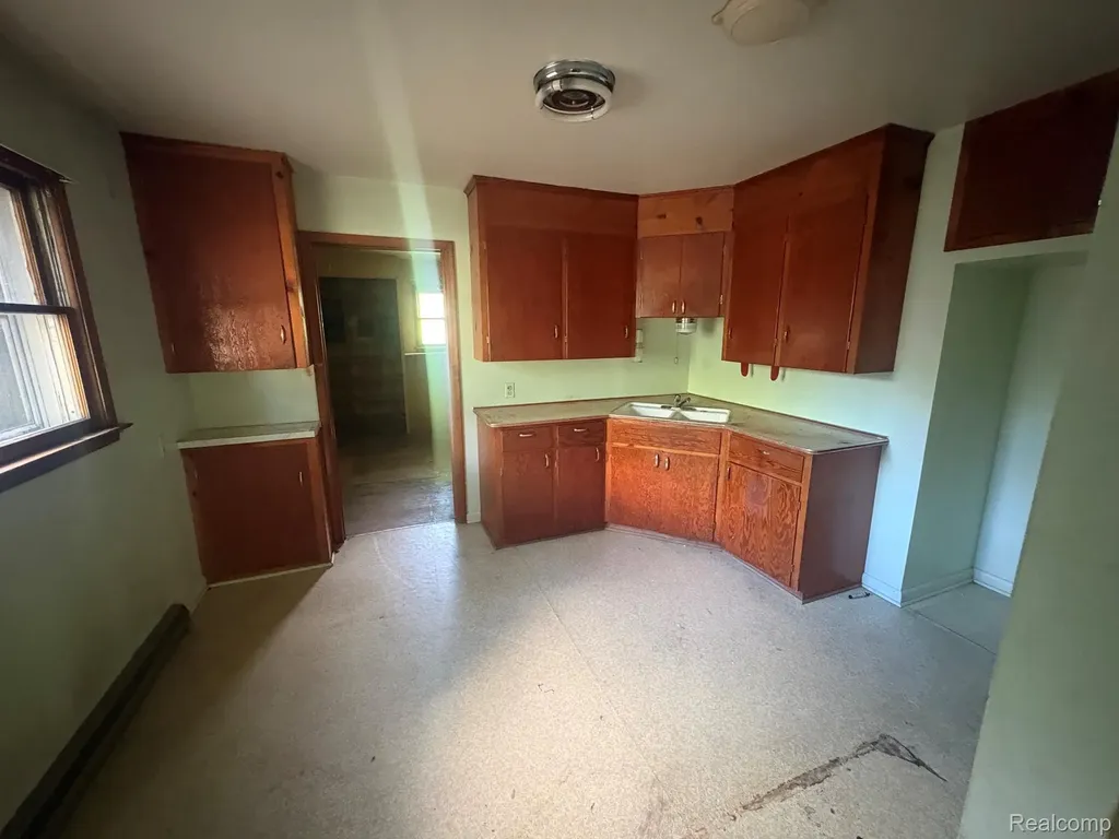 23301 Harrellson Street Macomb Township MI 48042