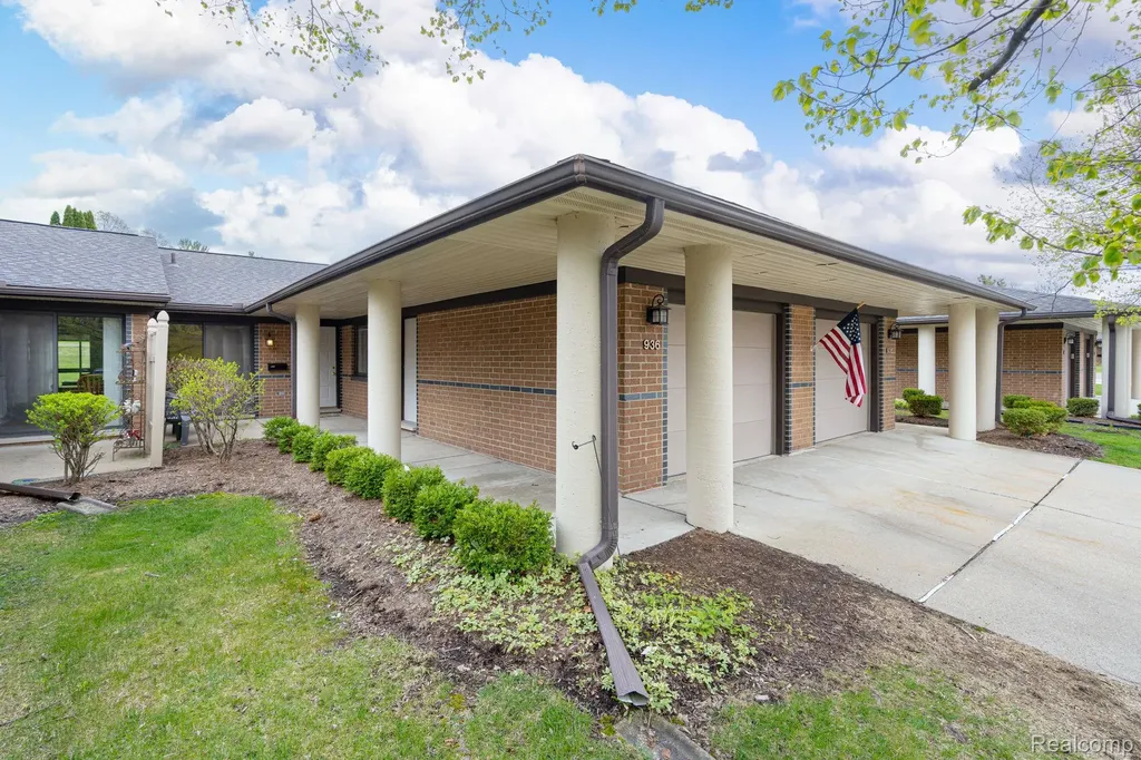 936 Wexford Way Rochester Hills City MI 48307