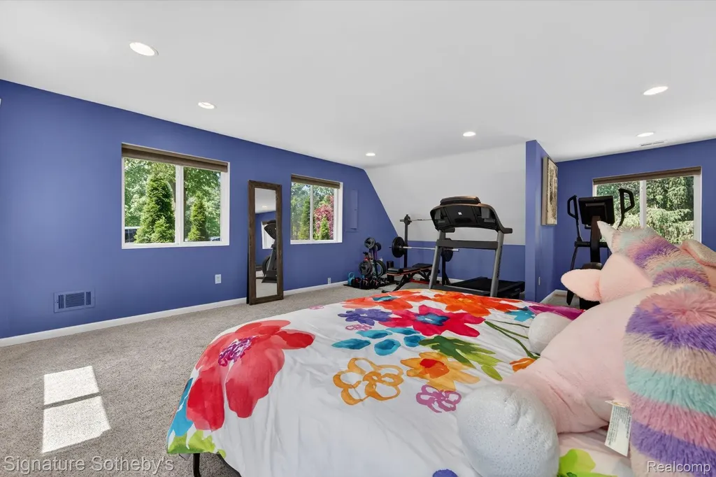 30650 Lahser Road Beverly Hills Village MI 48025