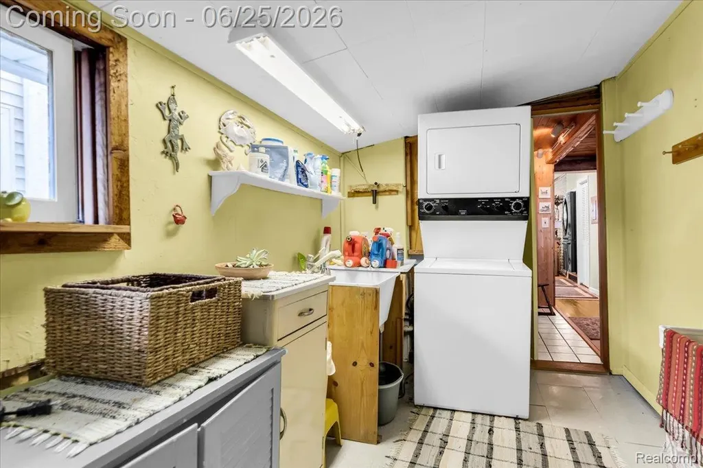 9905 Dixie Highway Ira Township MI 48023