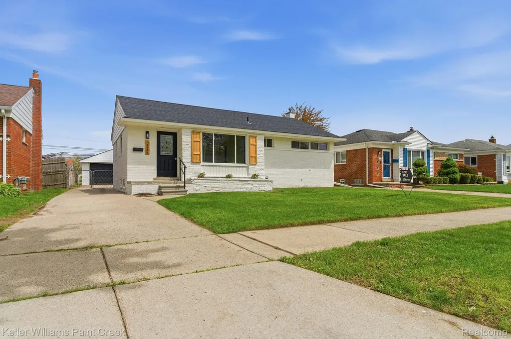 19809 Shady Lane Avenue St. Clair Shores City MI 48080