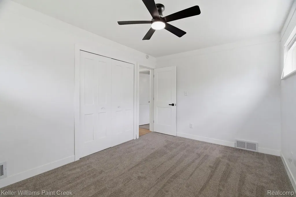 19809 Shady Lane Avenue St. Clair Shores City MI 48080