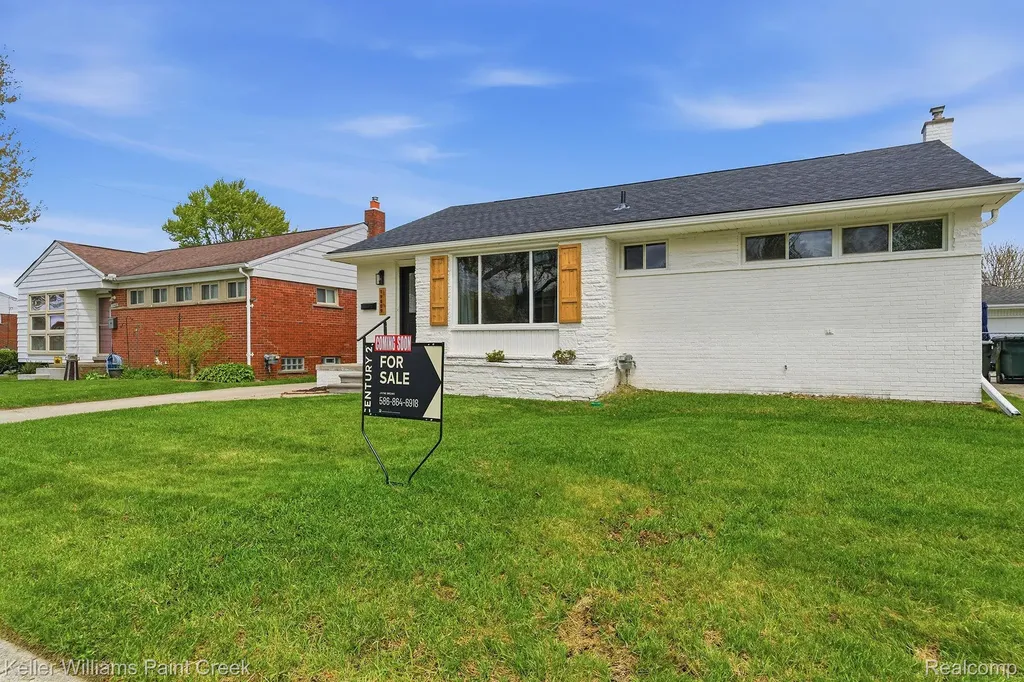 19809 Shady Lane Avenue St. Clair Shores City MI 48080