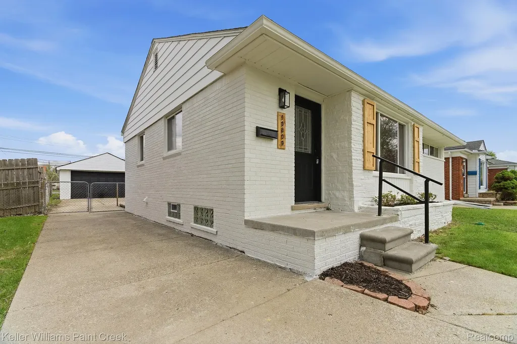 19809 Shady Lane Avenue St. Clair Shores City MI 48080