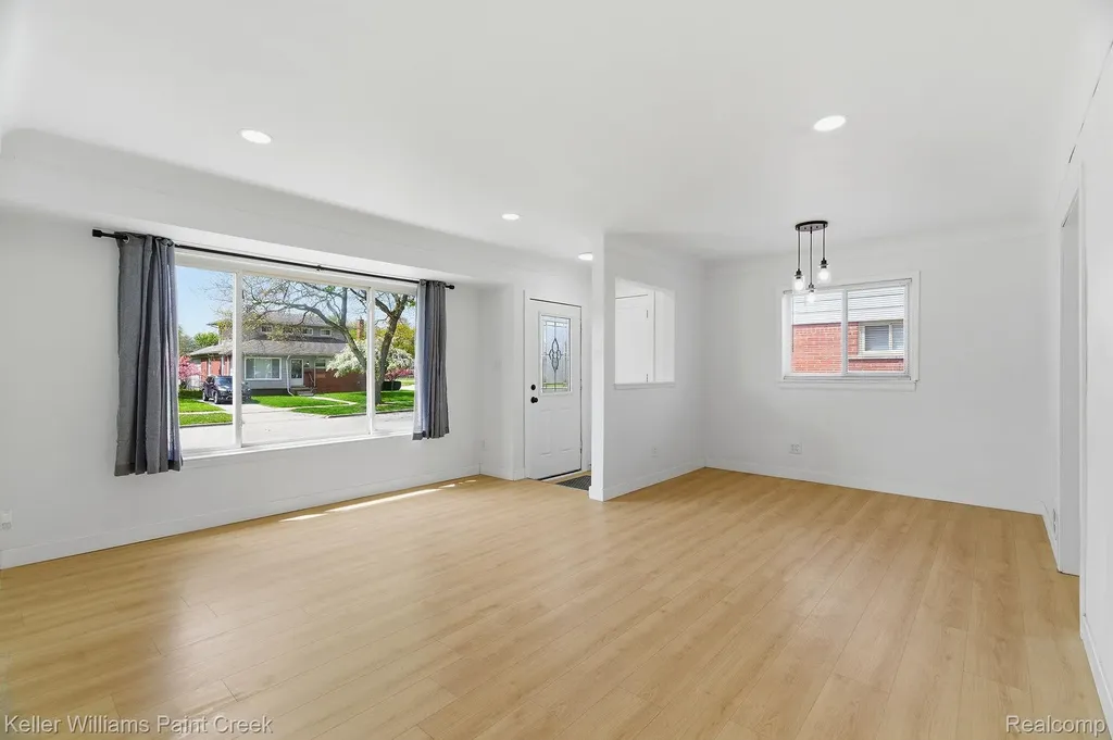 19809 Shady Lane Avenue St. Clair Shores City MI 48080
