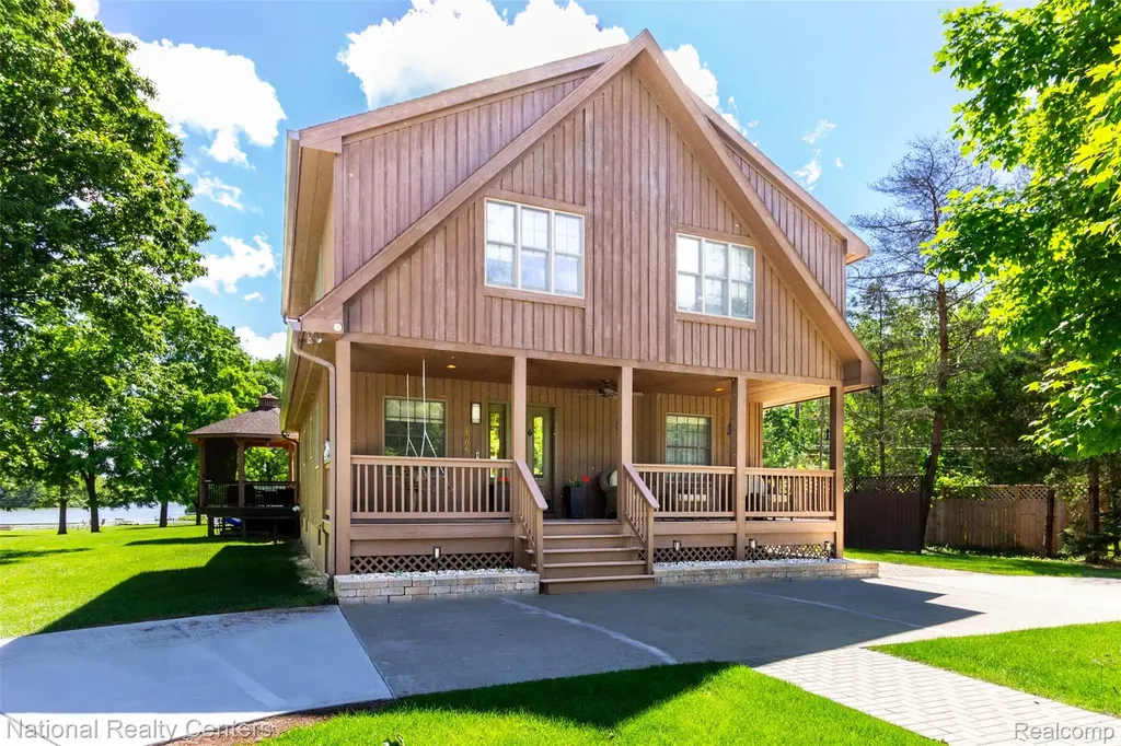 Northfield Township MI, 8706 Buckland Drive
