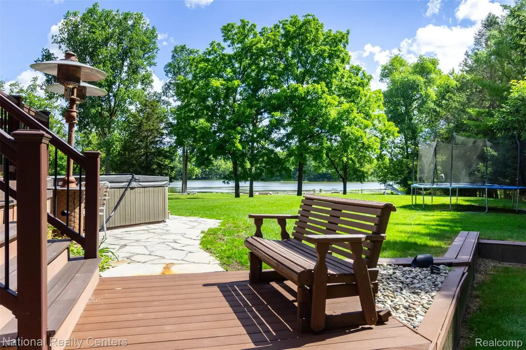 8706 Buckland Drive Northfield Township MI 48178