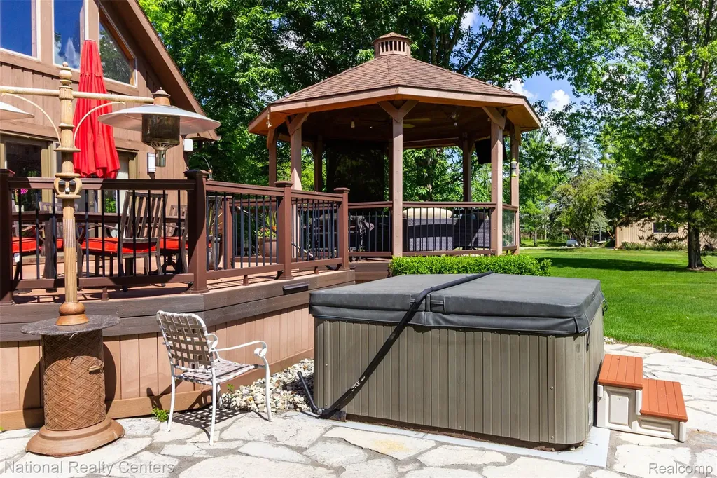 8706 Buckland Drive Northfield Township MI 48178