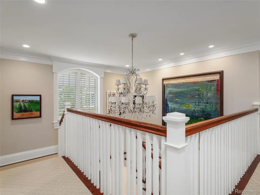 300 Woodland Villa Court Birmingham City MI 48009