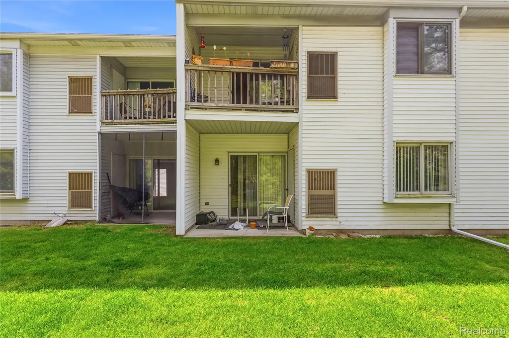 42 Rosebud Lane Mt. Clemens City MI 48043