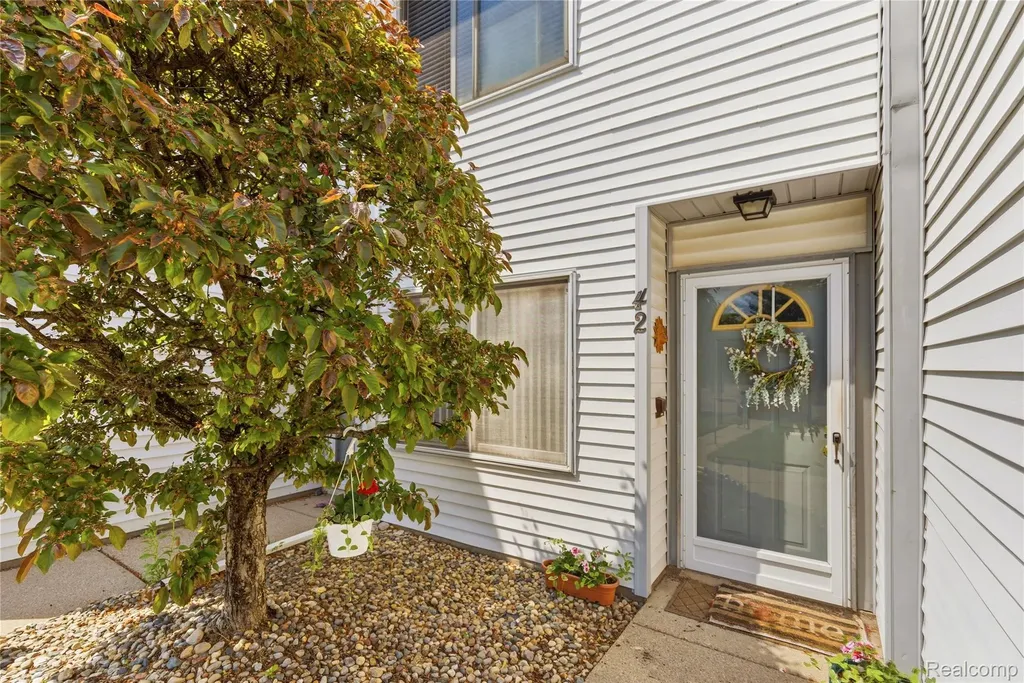 42 Rosebud Lane Mt. Clemens City MI 48043