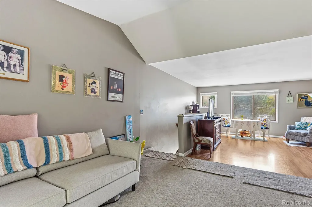 42 Rosebud Lane Mt. Clemens City MI 48043