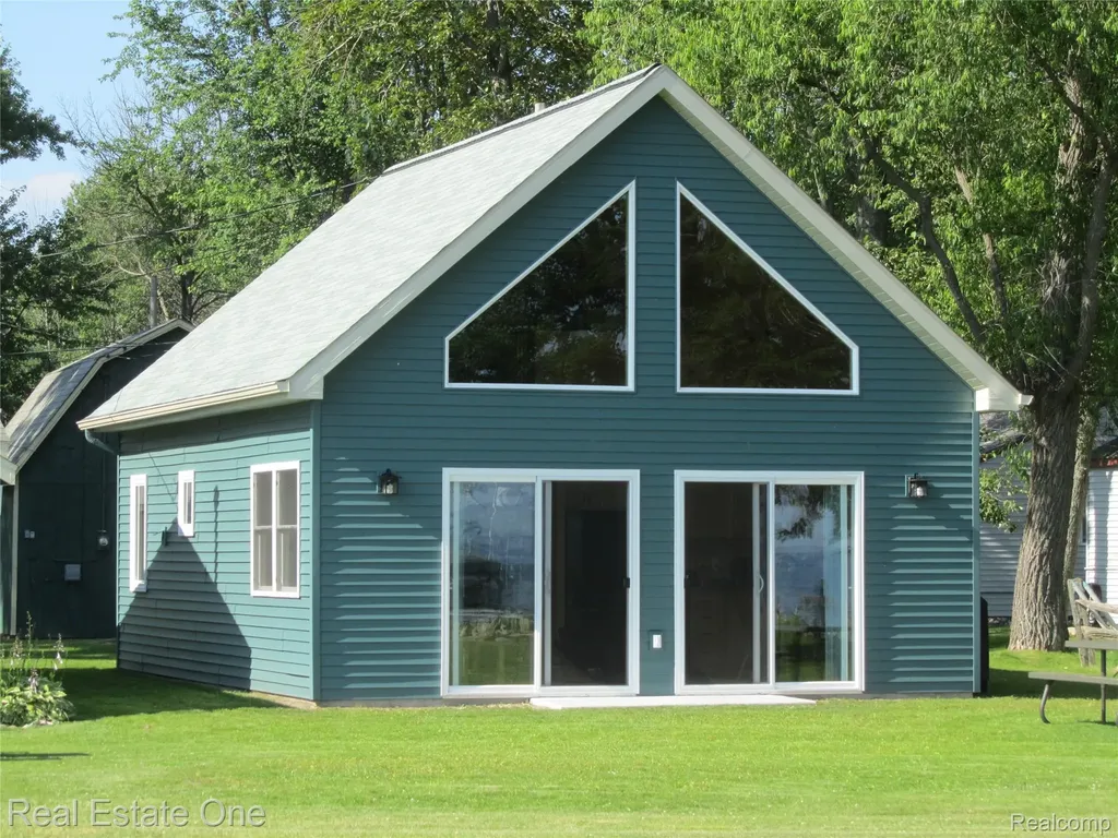 8175 E Houghton Lake Markey Township MI 48629