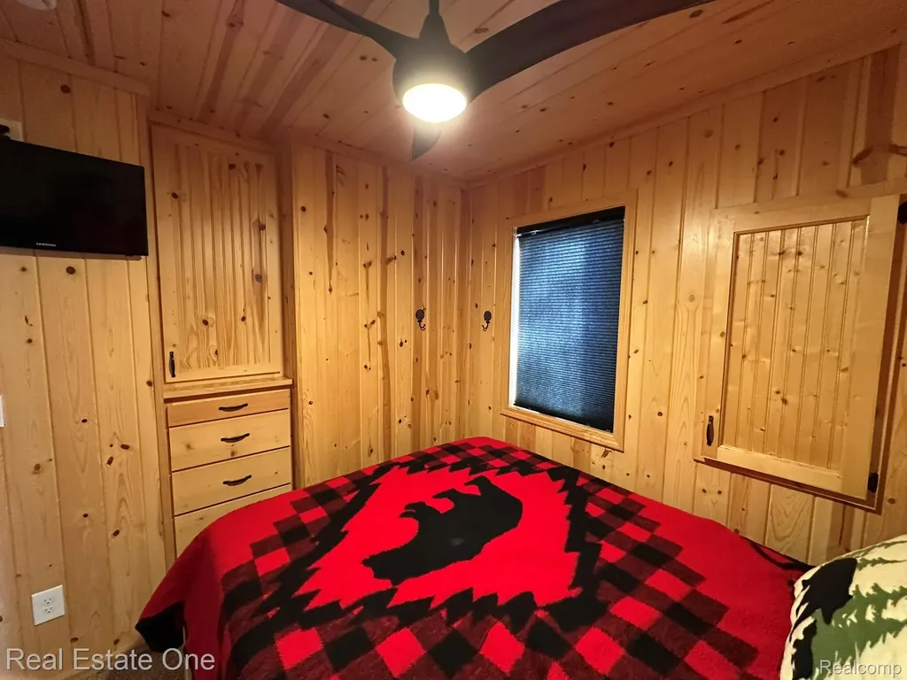 8175 E Houghton Lake Markey Township MI 48629