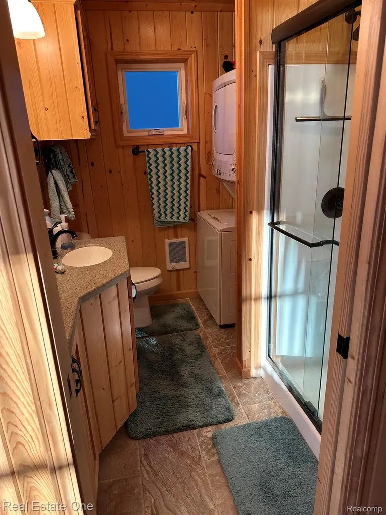 8175 E Houghton Lake Markey Township MI 48629