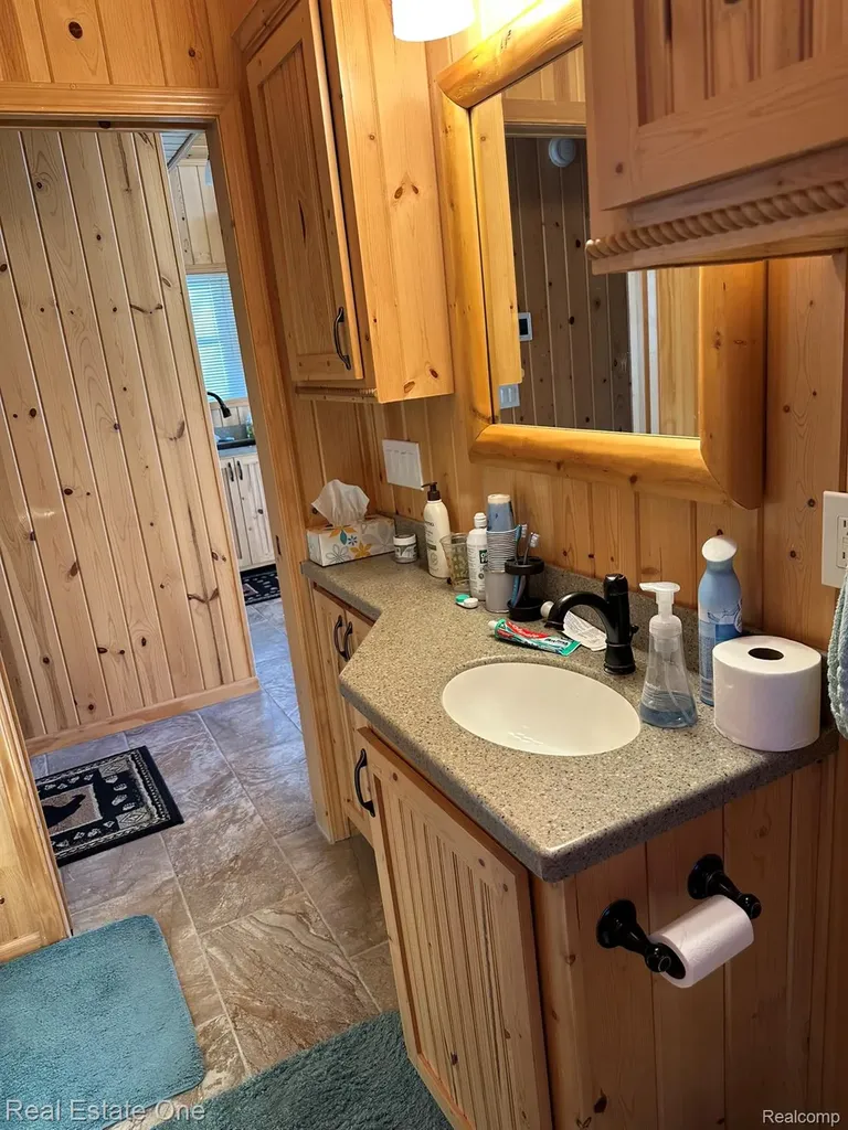 8175 E Houghton Lake Markey Township MI 48629