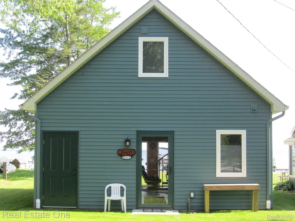 8175 E Houghton Lake Markey Township MI 48629