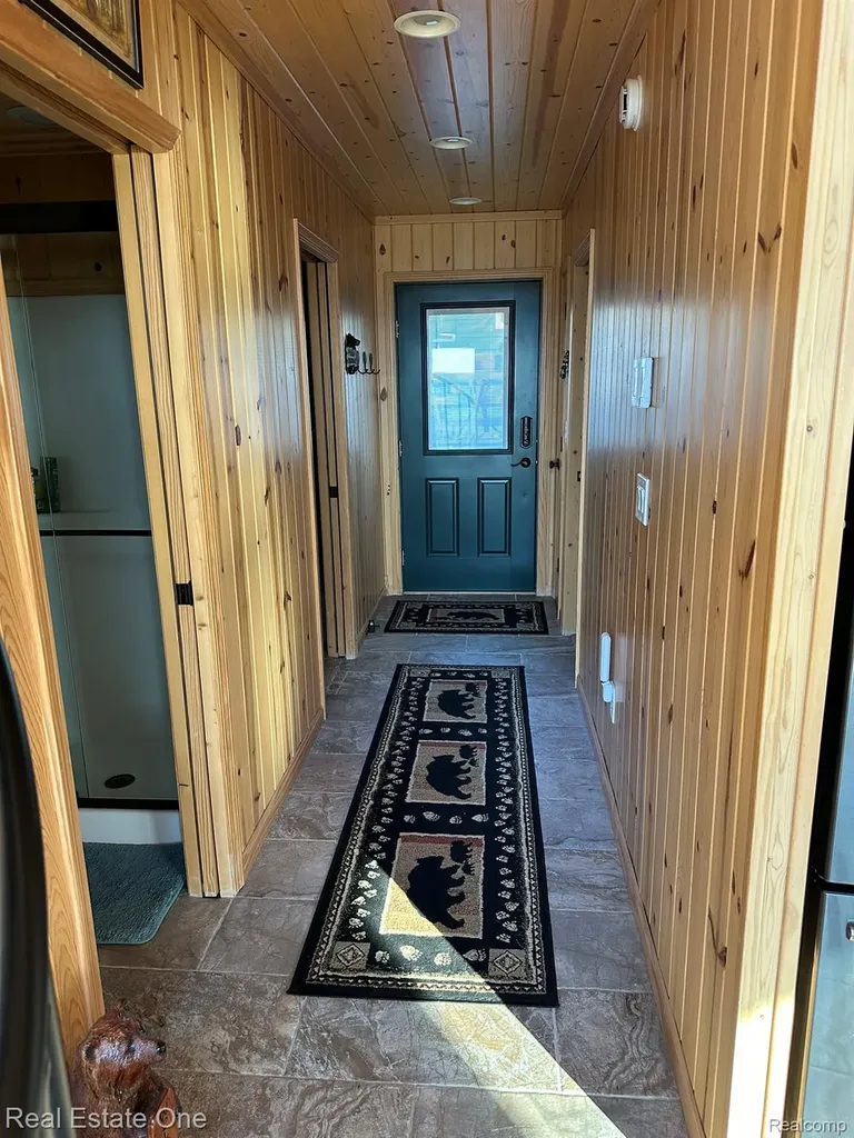 8175 E Houghton Lake Markey Township MI 48629