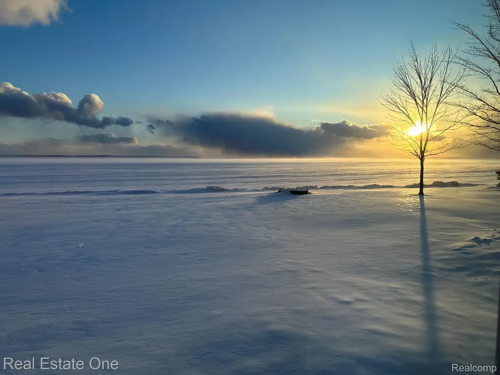 8175 E Houghton Lake Markey Township MI 48629