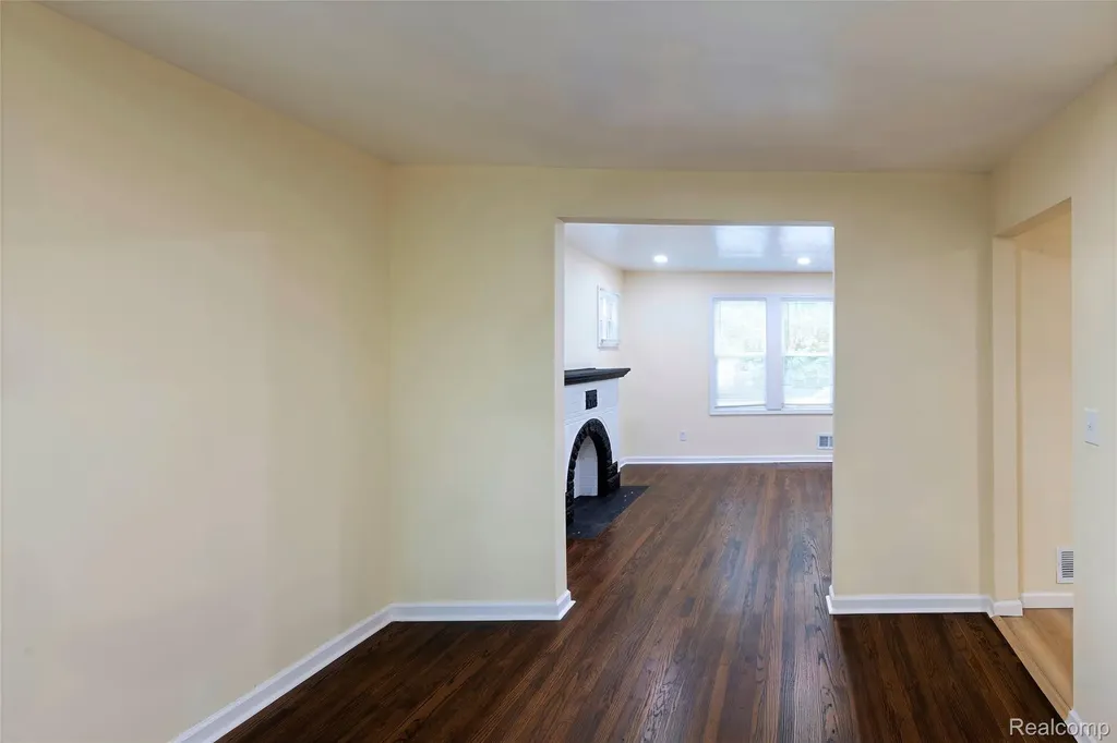 8087 Cloverlawn Street Detroit City MI 48204