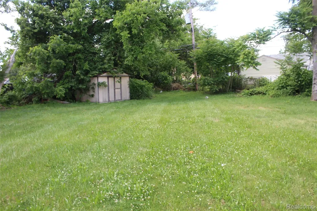 25974 Powers Avenue Dearborn Heights City MI 48125
