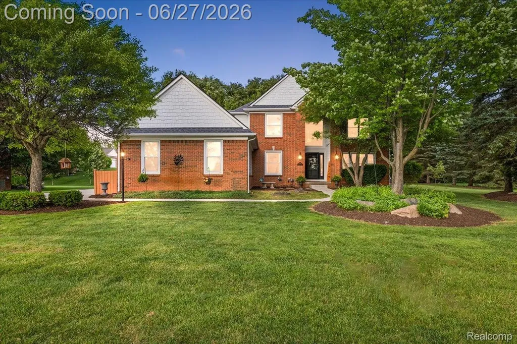 4193 Oak Tree Circle Oakland Charter Township MI 48306