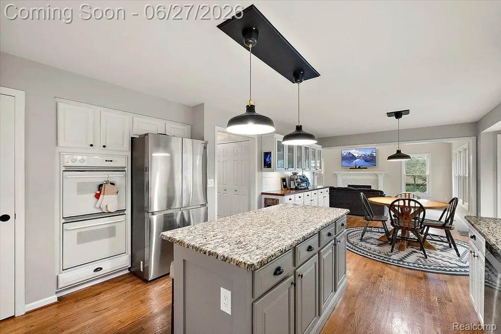 4193 Oak Tree Circle Oakland Charter Township MI 48306