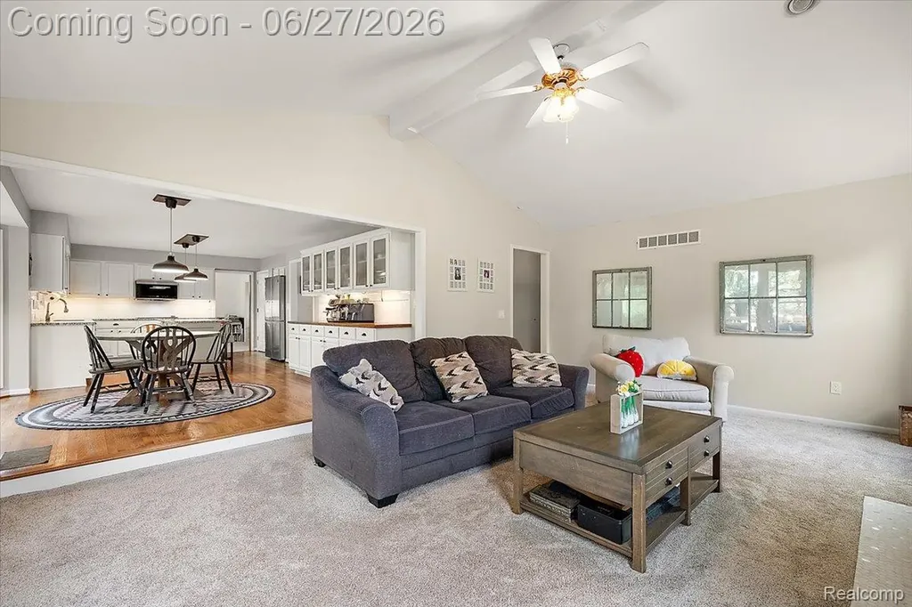 4193 Oak Tree Circle Oakland Charter Township MI 48306
