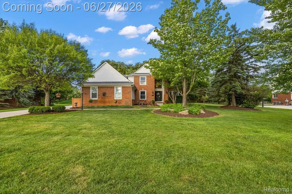 4193 Oak Tree Circle Oakland Charter Township MI 48306