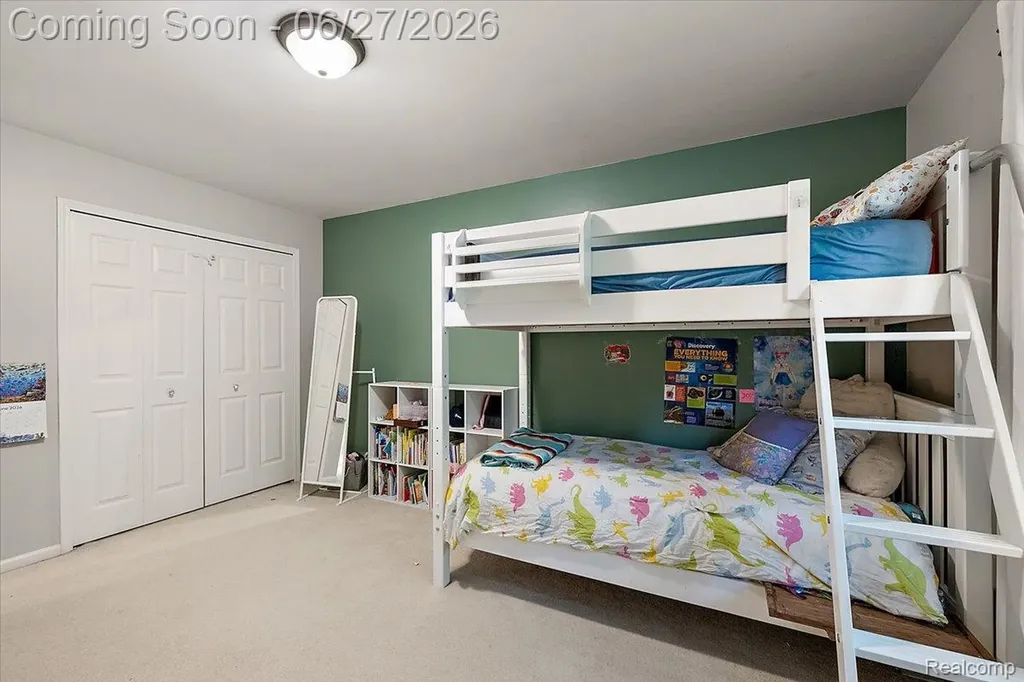 4193 Oak Tree Circle Oakland Charter Township MI 48306