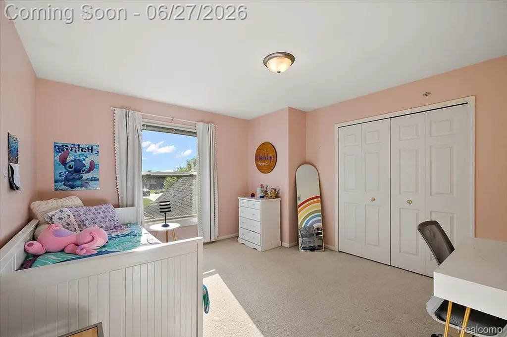 4193 Oak Tree Circle Oakland Charter Township MI 48306