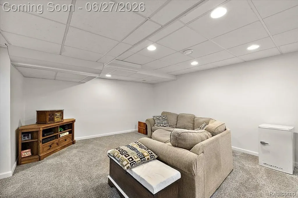 4193 Oak Tree Circle Oakland Charter Township MI 48306