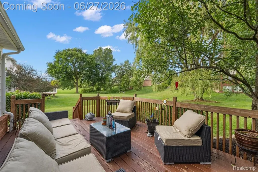 4193 Oak Tree Circle Oakland Charter Township MI 48306