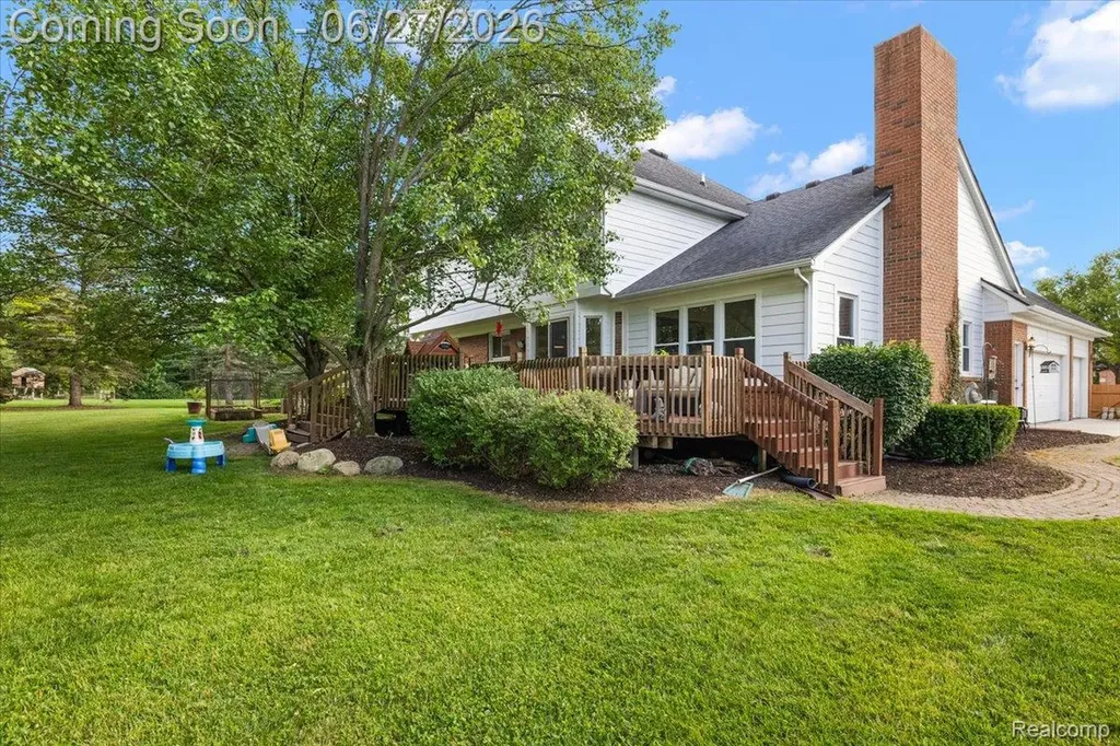4193 Oak Tree Circle Oakland Charter Township MI 48306