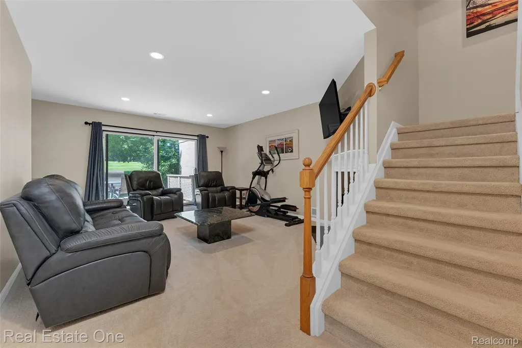 4884 Pine Eagles Court Genoa Township MI 48116