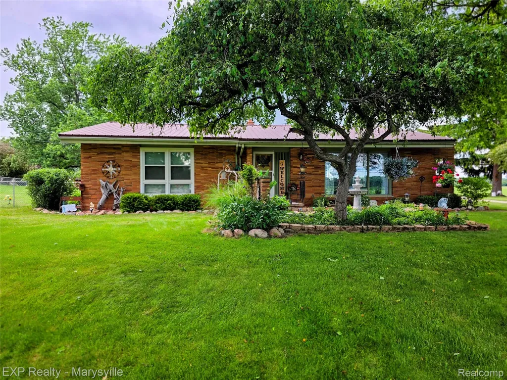 11232 Yale Road Yale City MI 48097