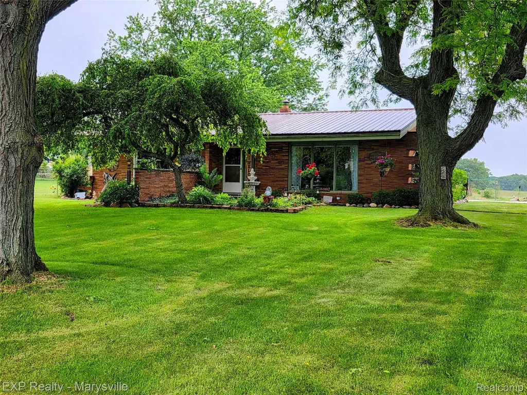 11232 Yale Road Yale City MI 48097
