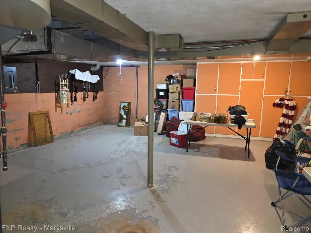 11232 Yale Road Yale City MI 48097