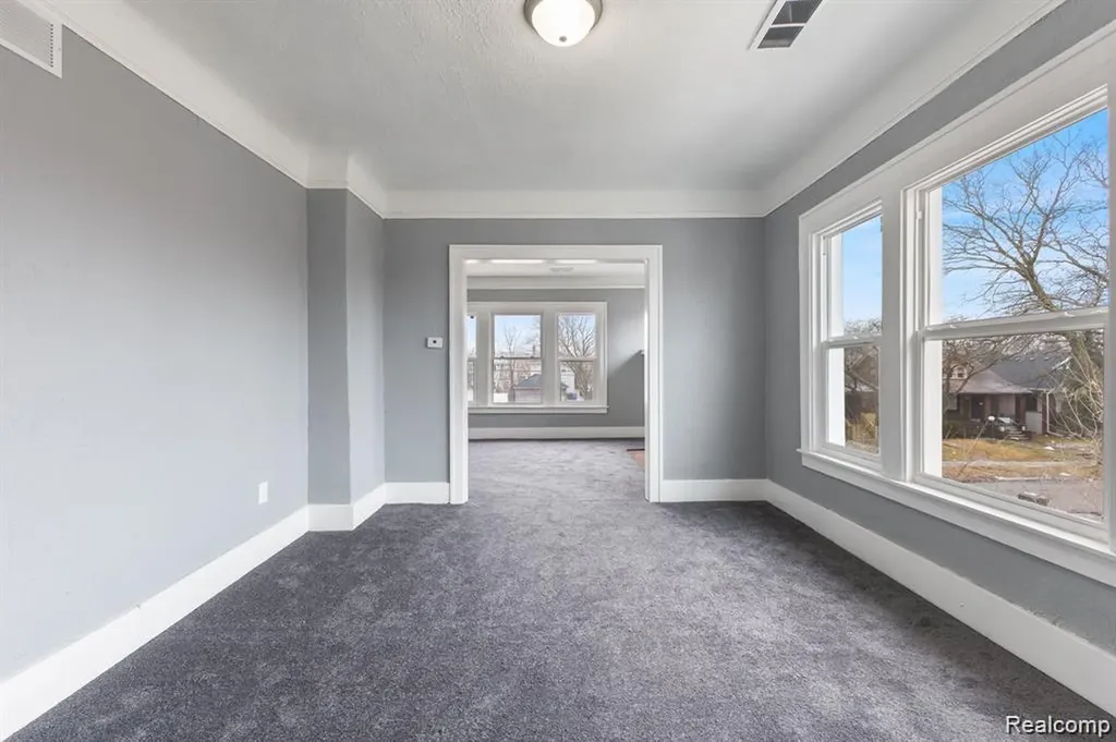 12186 Roselawn Street Detroit City MI 48204