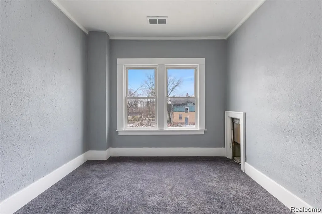 12186 Roselawn Street Detroit City MI 48204