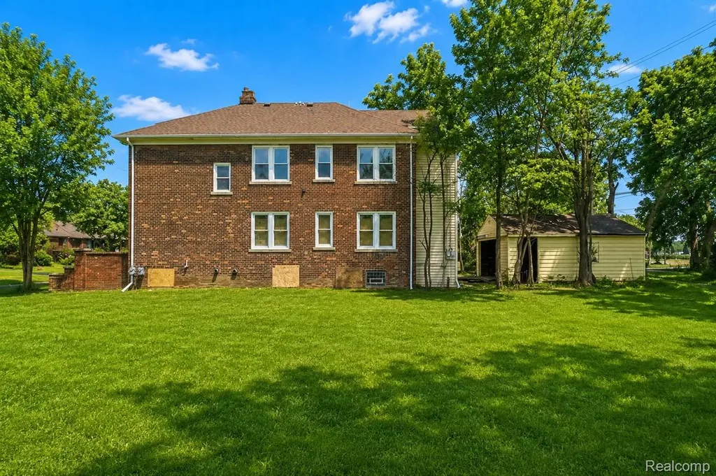 12186 Roselawn Street Detroit City MI 48204