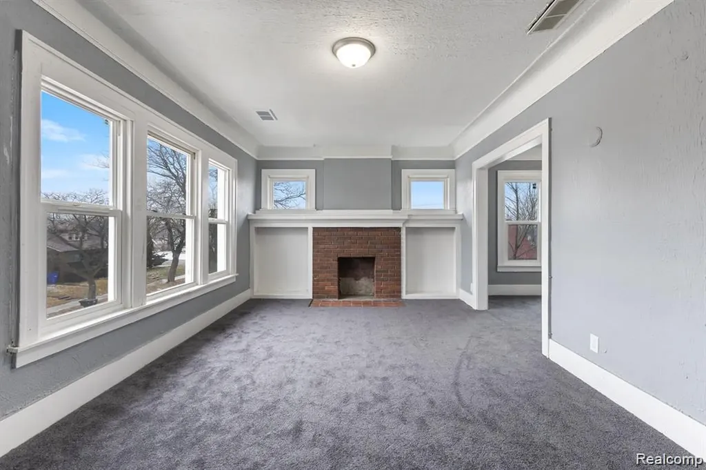 12186 Roselawn Street Detroit City MI 48204
