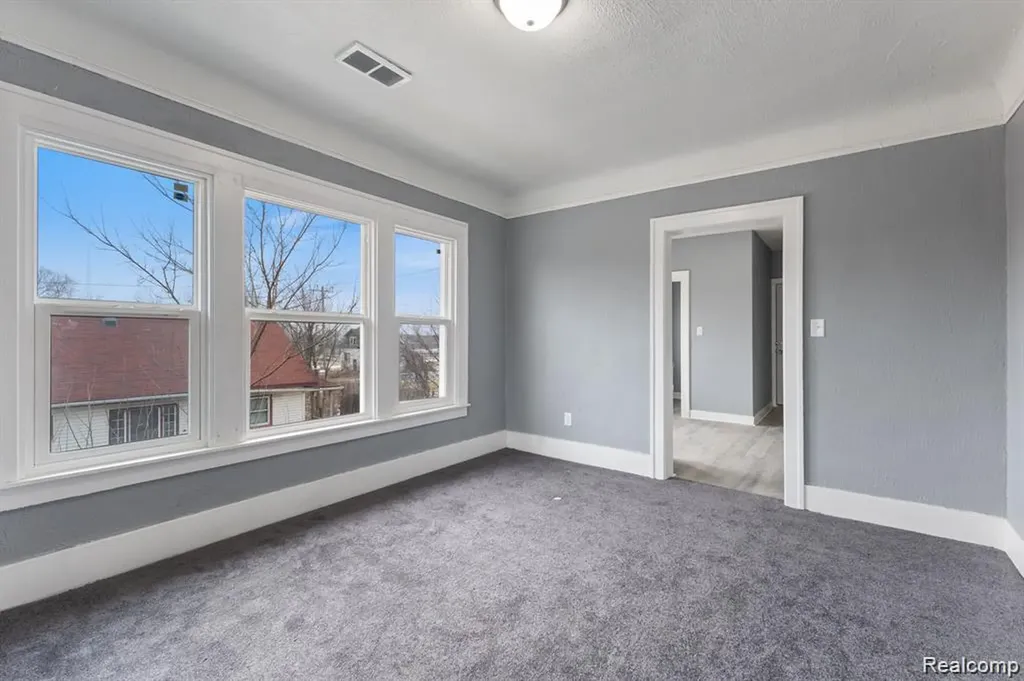 12186 Roselawn Street Detroit City MI 48204